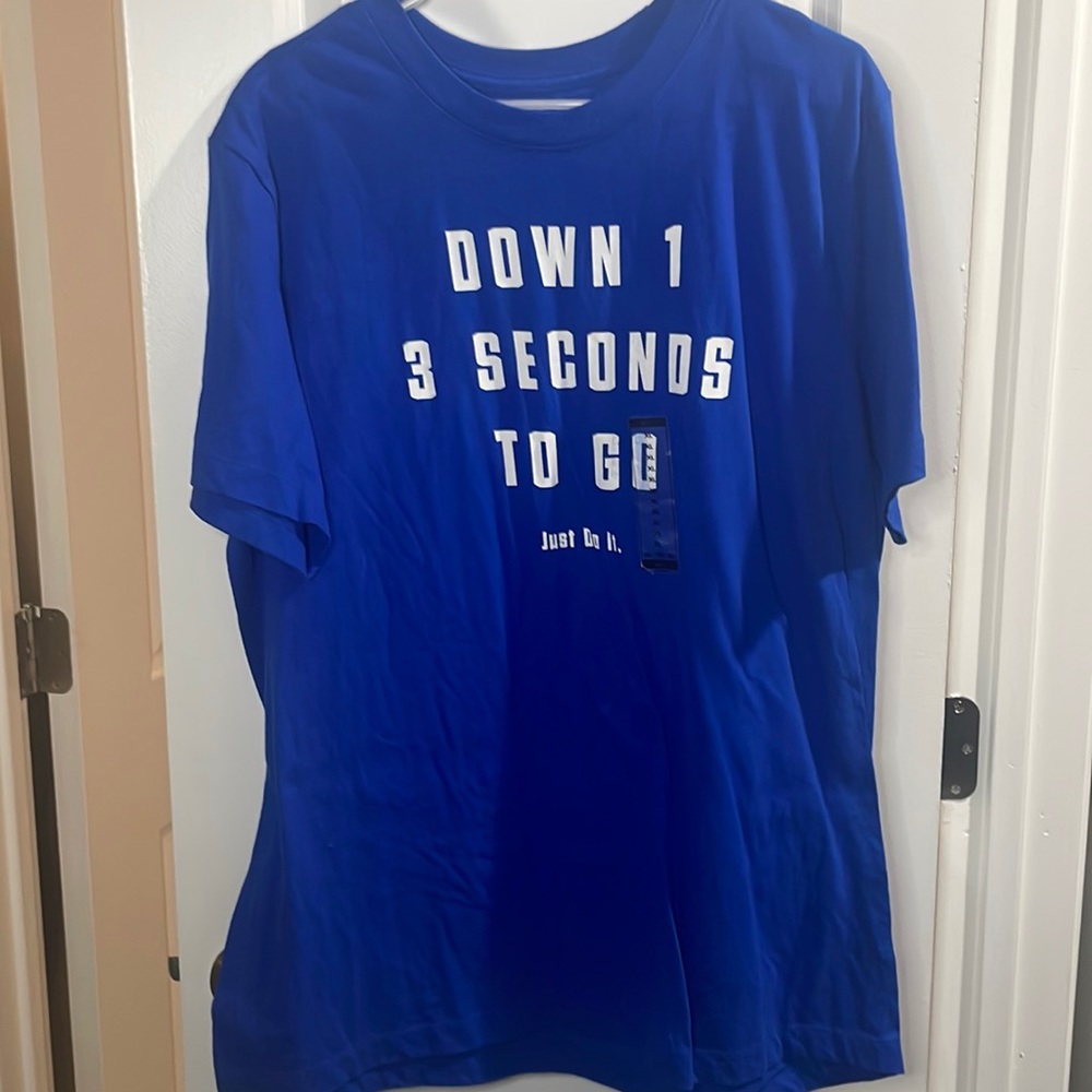 NIKE NWT ROYAL BLUE TSHIRT